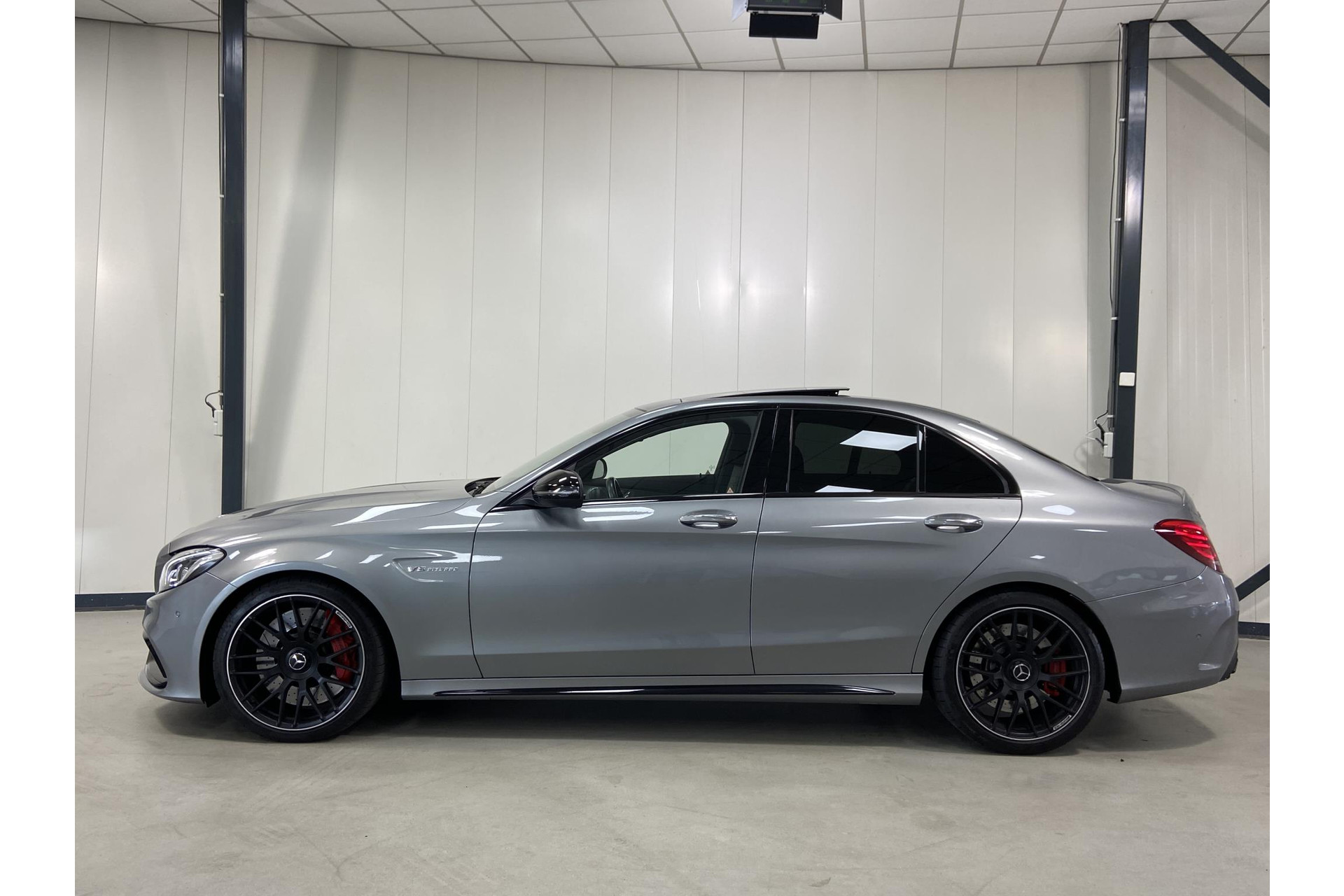 Mercedes-Benz C-Klasse C63S C63 63 S AMG*HUD*IWC*PANO*LED*CARBON*DISTR+